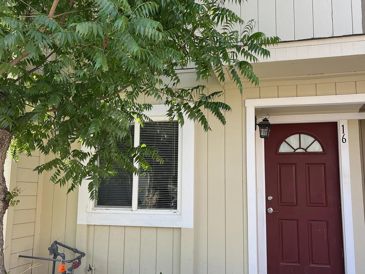 232 N Lemoore Ave - 1